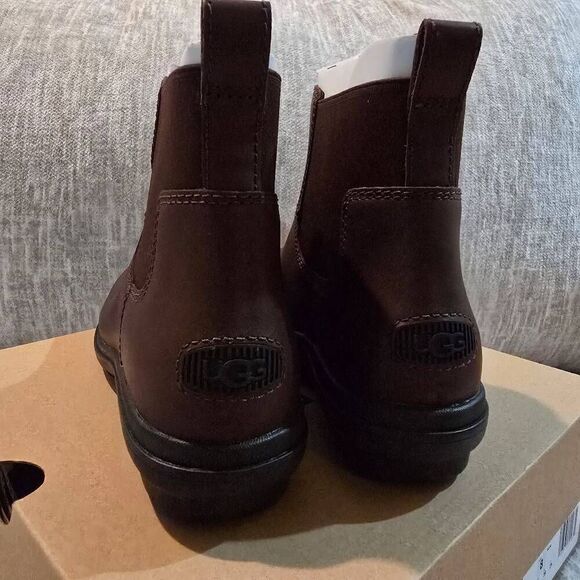 UGG - W HAPSBURG CHELSEA BOOTS - SZ. 8 - Picture 3 of 12
